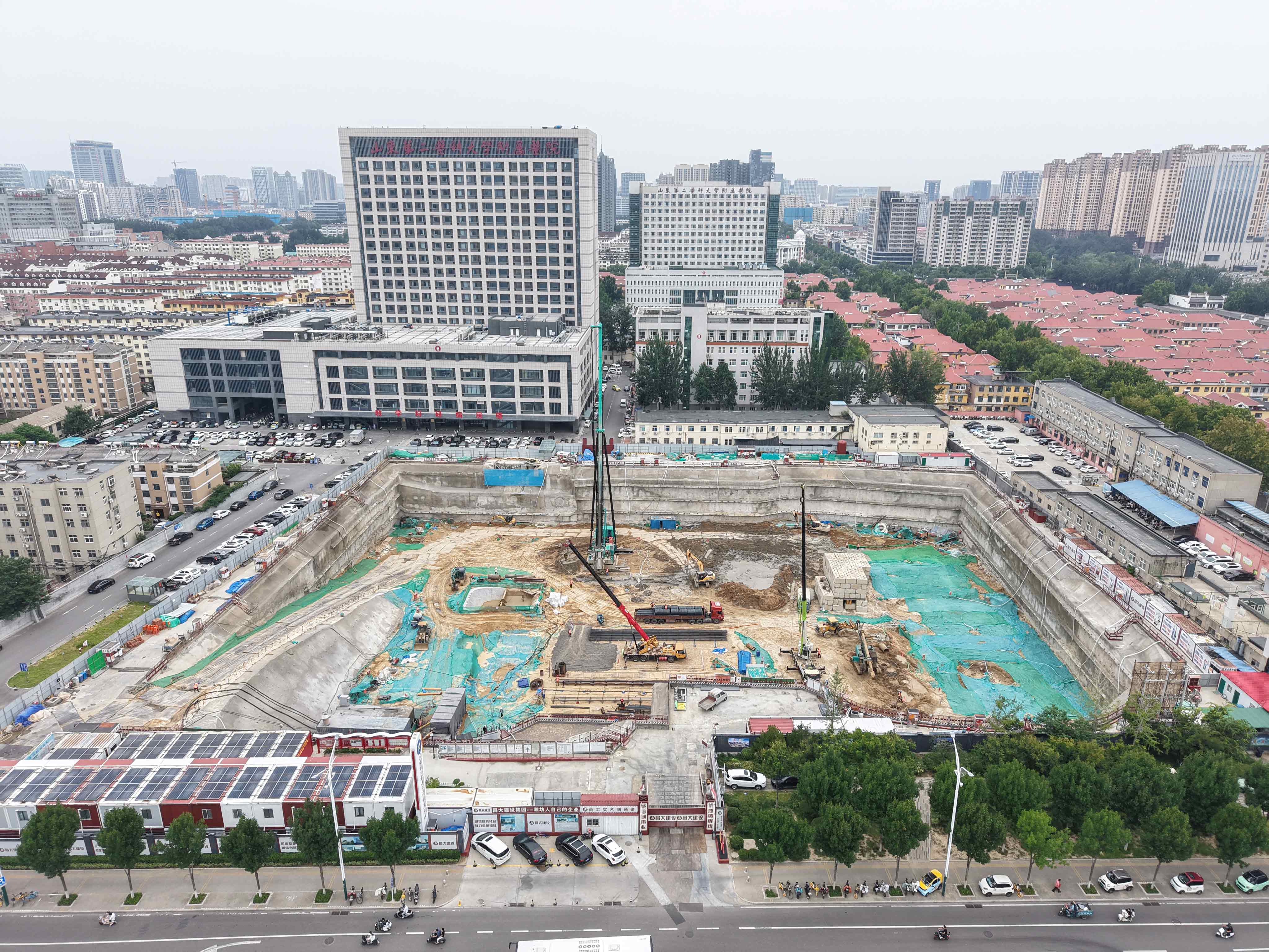 双轮搅在百米基坑上演止水攻坚战｜高效施工全攻略