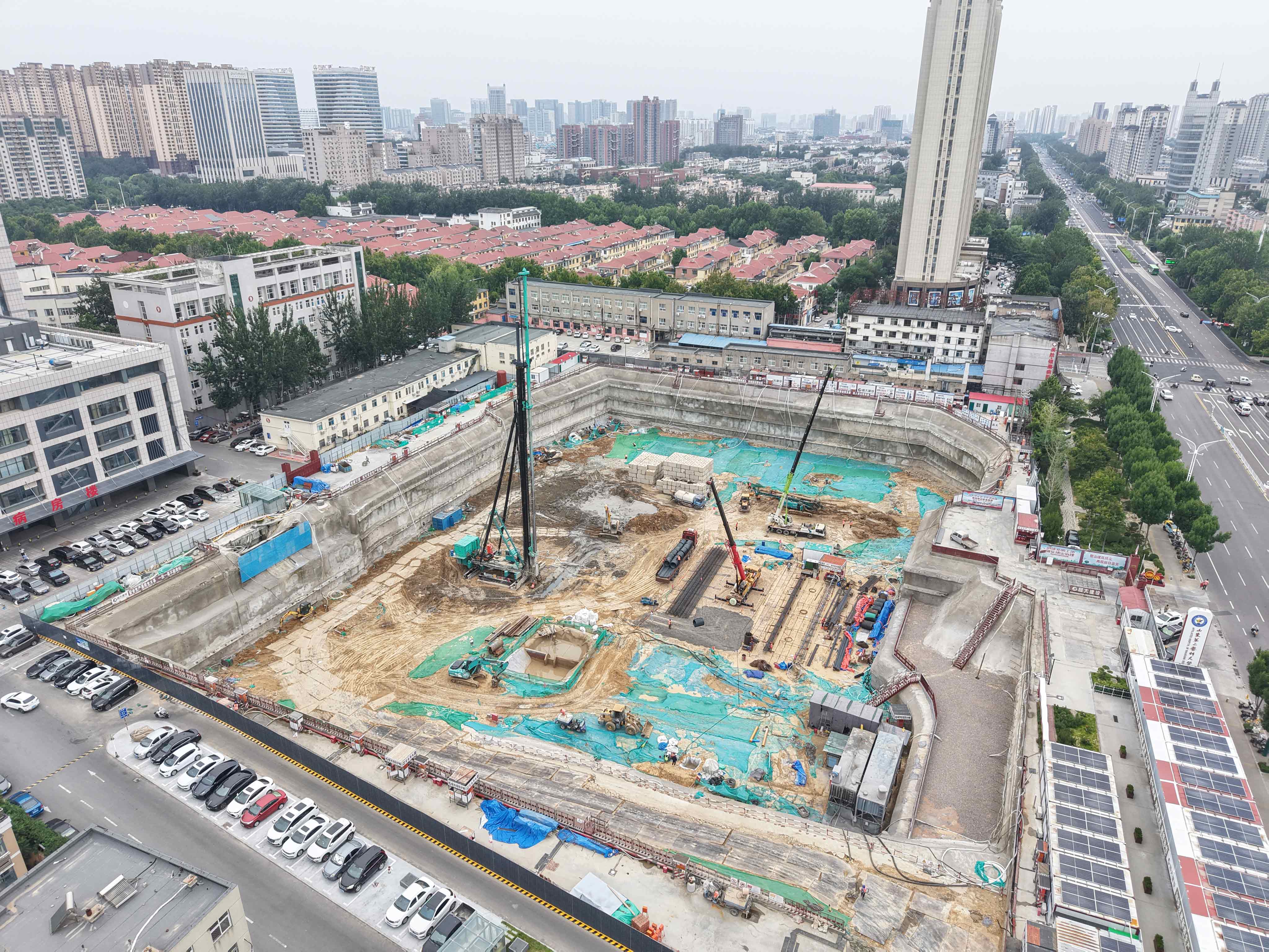 双轮搅在百米基坑上演止水攻坚战｜高效施工全攻略