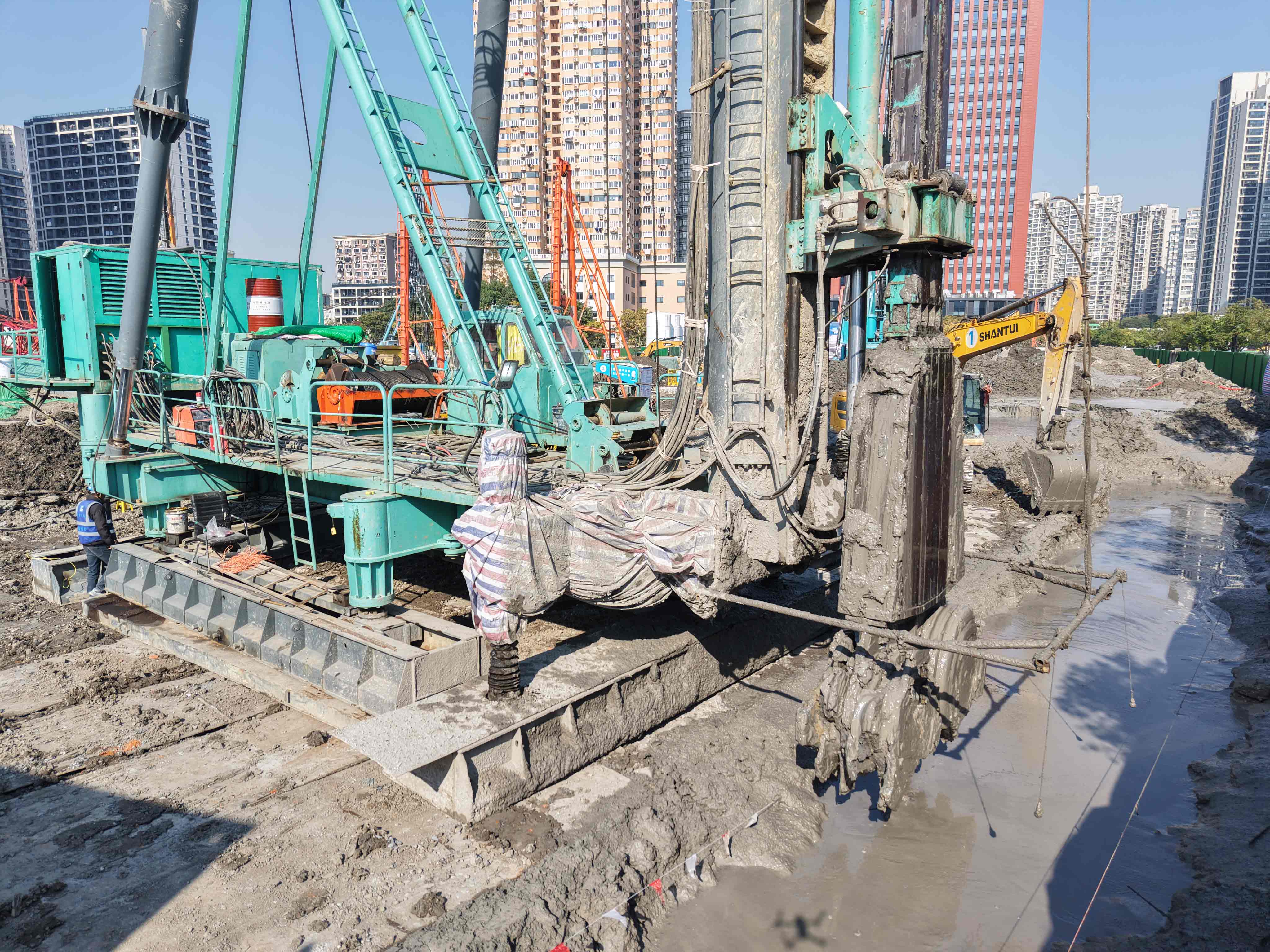 双轮搅拌钻助力科研基地建设｜智能化施工解决方案