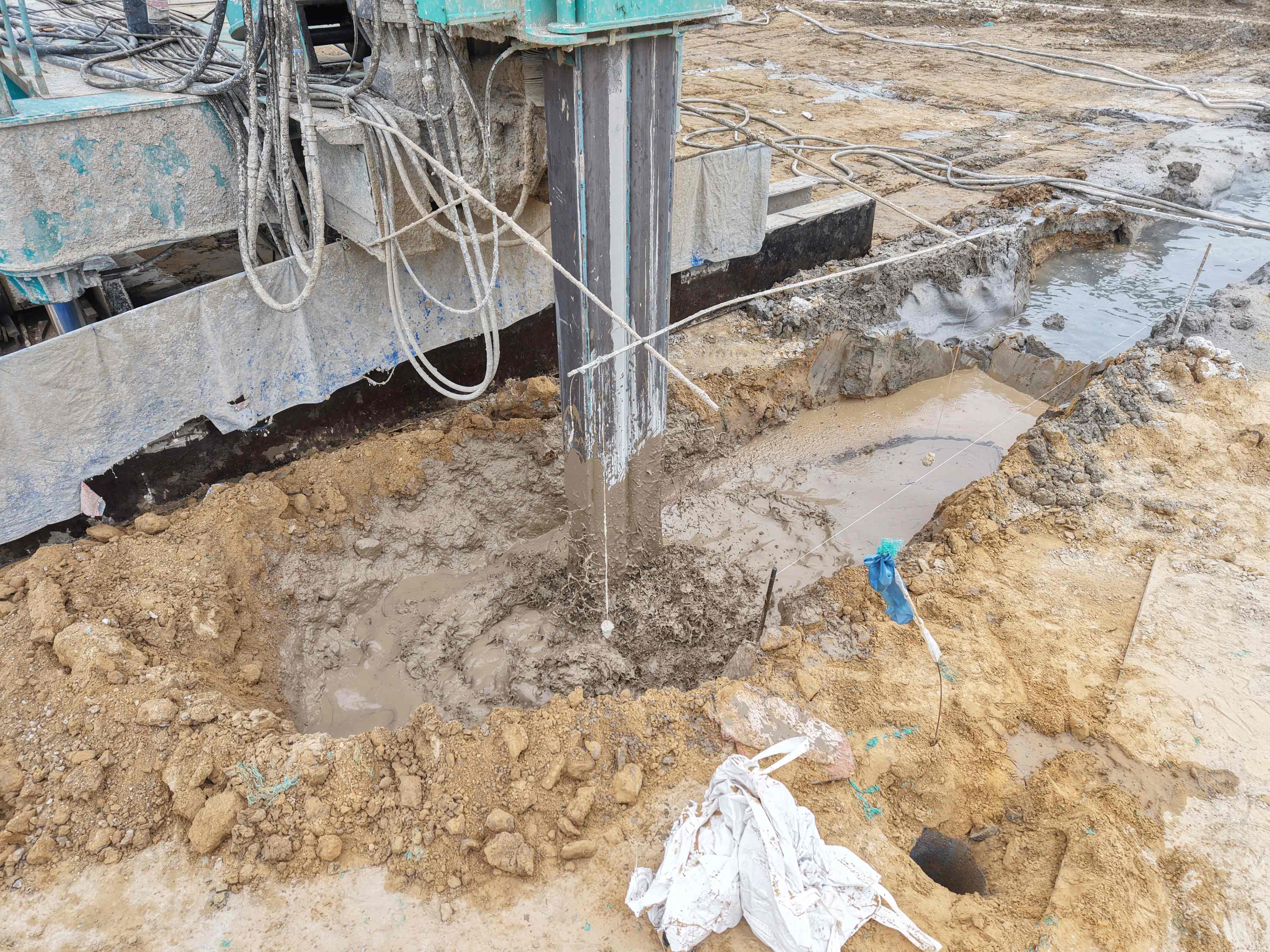 双轮搅在深基坑中高效施工|地下止水帷幕全攻略 双轮搅在深基坑中高效施工|地下止水帷幕全攻略