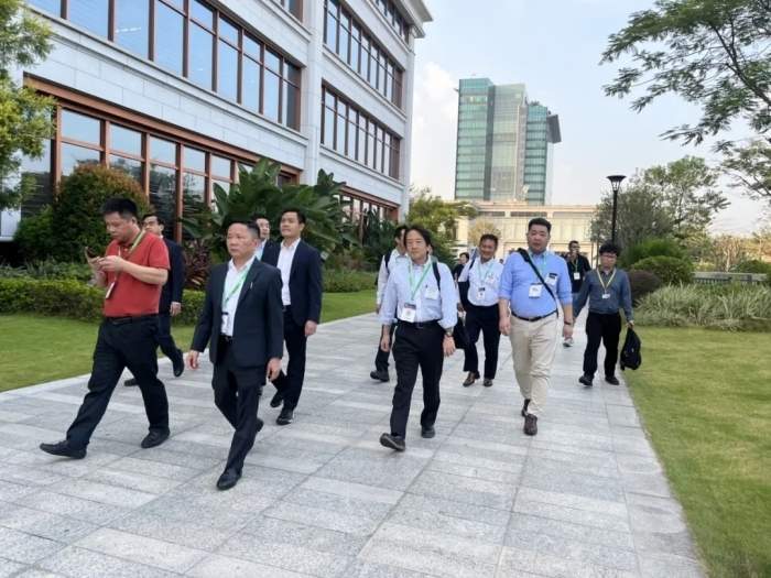 燃动鹏城！AWC 2024智能网联汽车展首日亮点全回顾