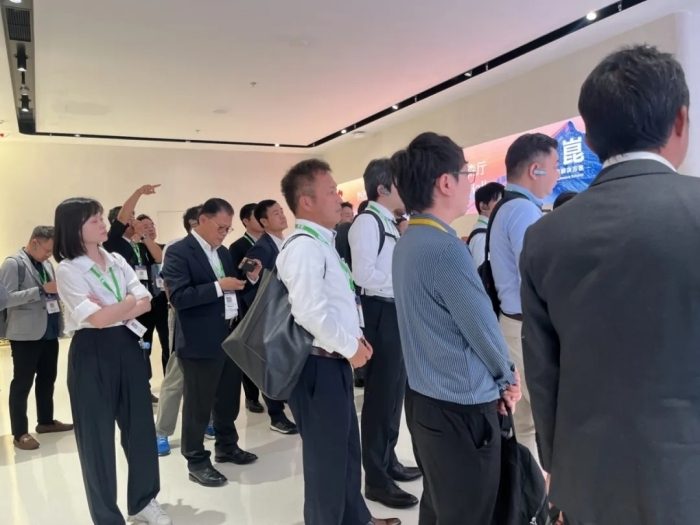 燃动鹏城！AWC 2024智能网联汽车展首日亮点全回顾